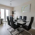 Stone's Throw Casa vacanze